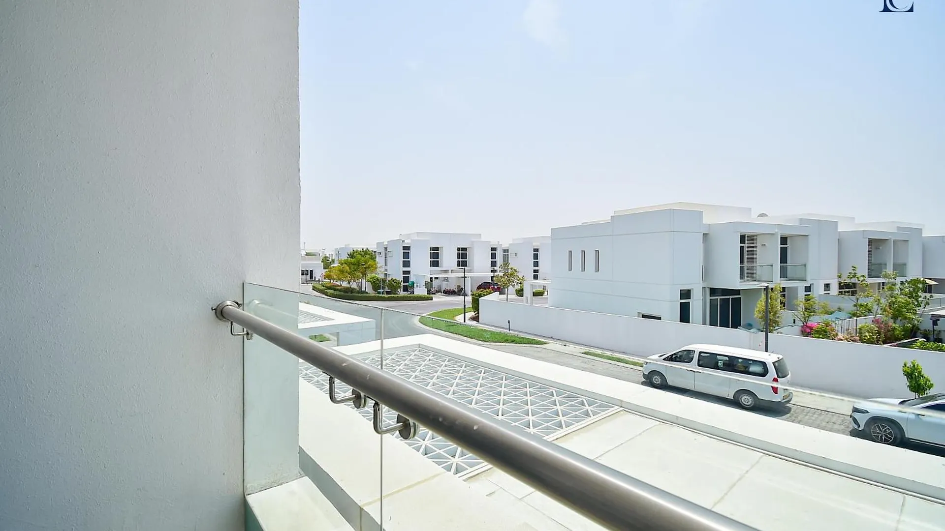 Luxury Escapes - Private Villa With 3Bedroom Plus Maids - Mudon Dubai
