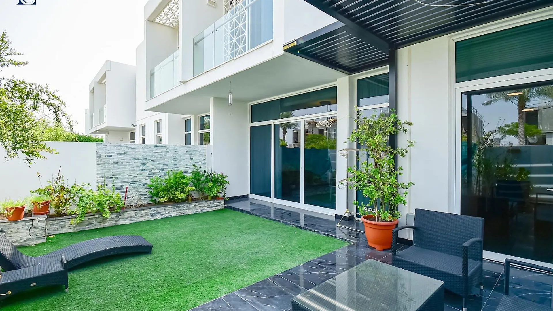 Luxury Escapes - Private Villa With 3Bedroom Plus Maids - Mudon Dubai
