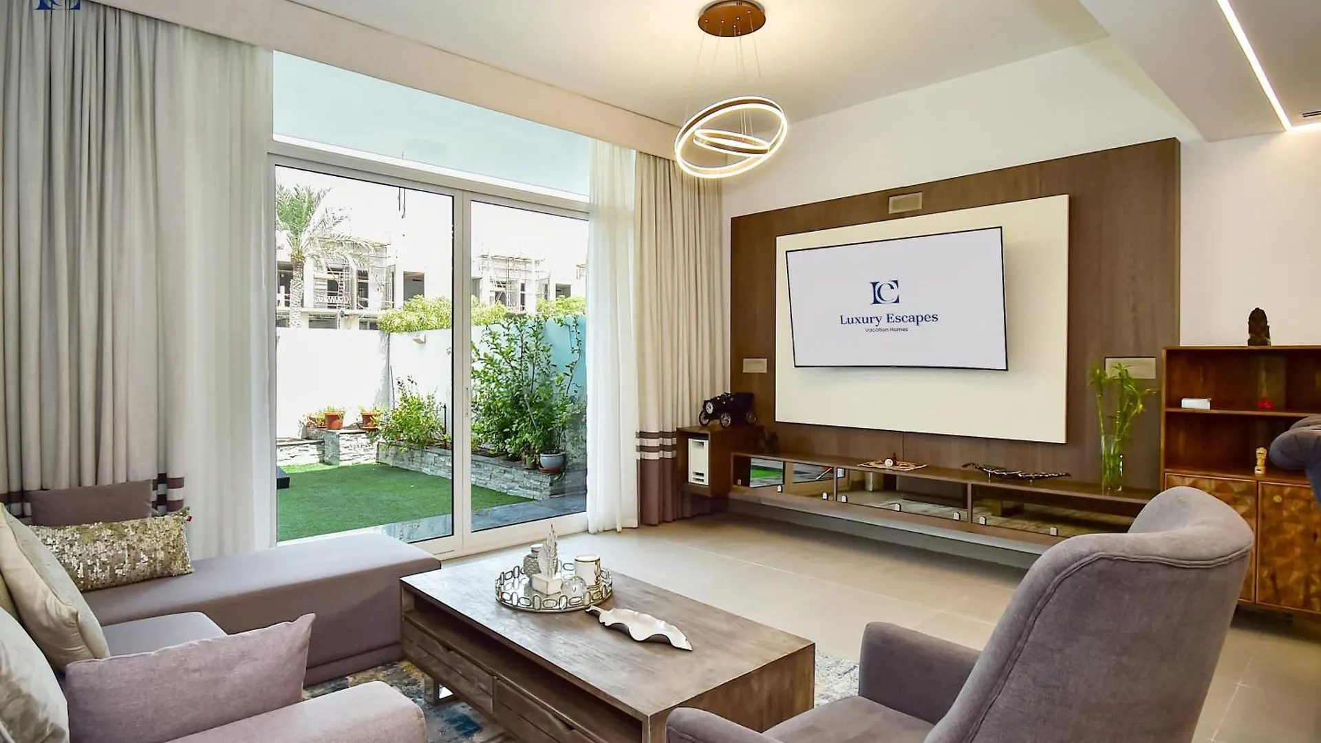 Luxury Escapes - Private Villa With 3Bedroom Plus Maids - Mudon Dubai United Arab Emirates